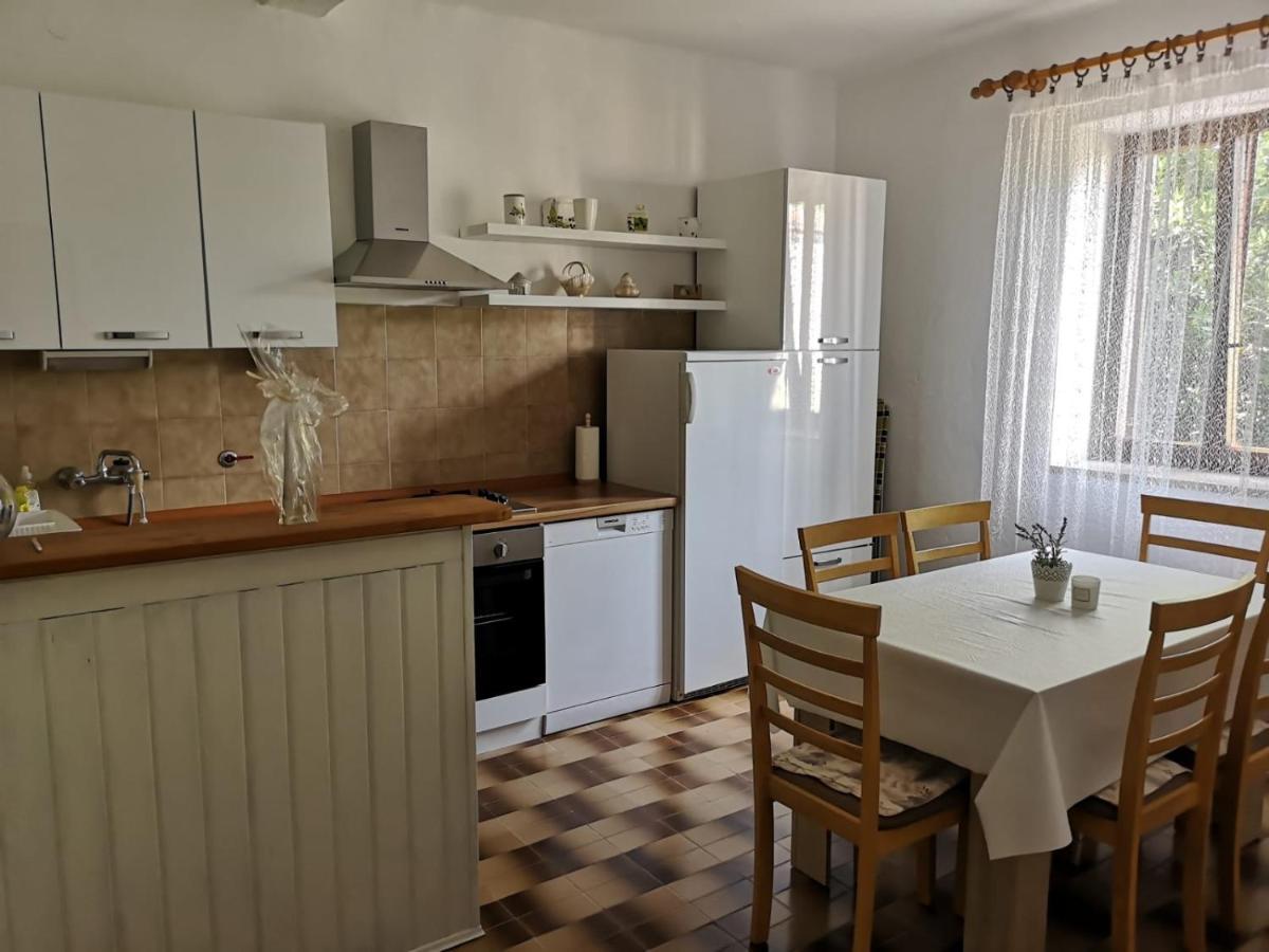 Apartment Kalavojna Rakalj Exteriör bild